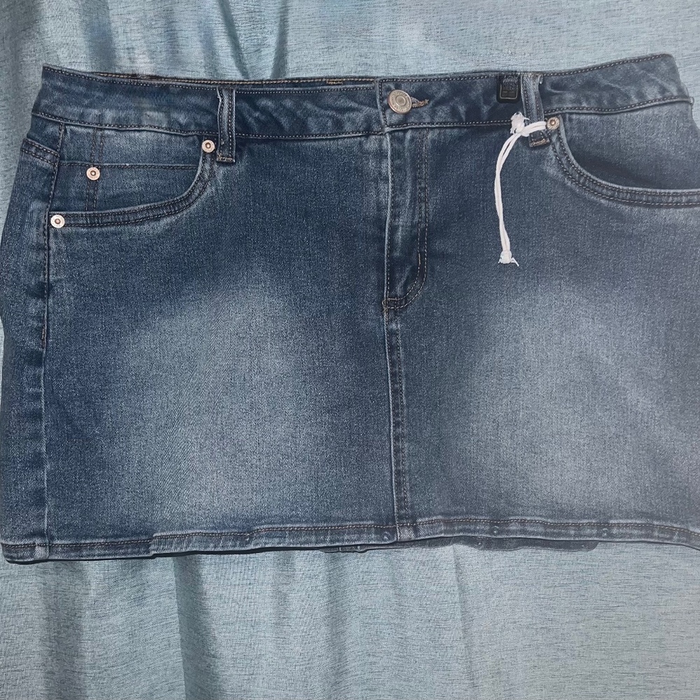 Refuge Denim Stretch Skirt ~ NWOT Size XL